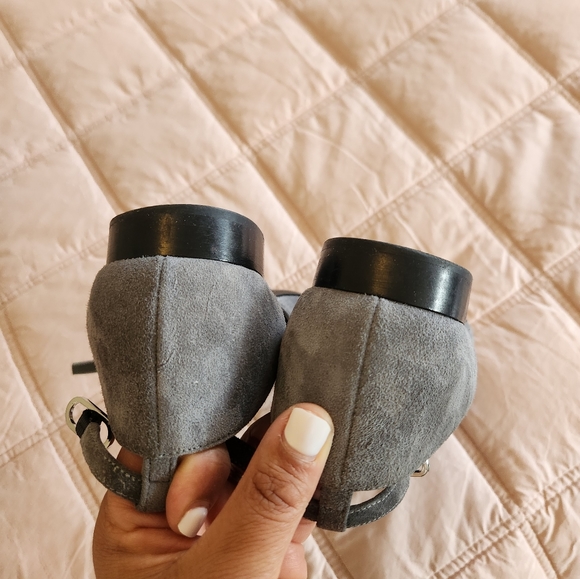 Chanel Flats In suede - Picture 11 of 16